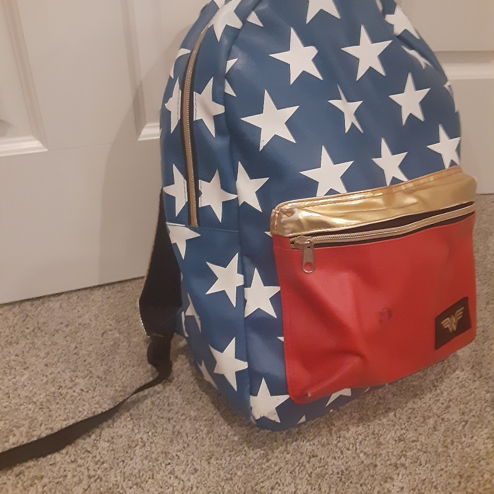 DC Comics Wonder Woman Backpack - Picture 9 of 9
